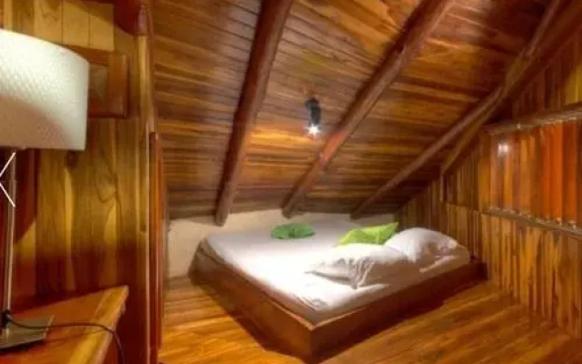 Teak Pacific Hotel