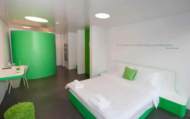 Chromotel
