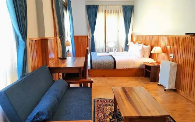 Tshang Tshang Villa