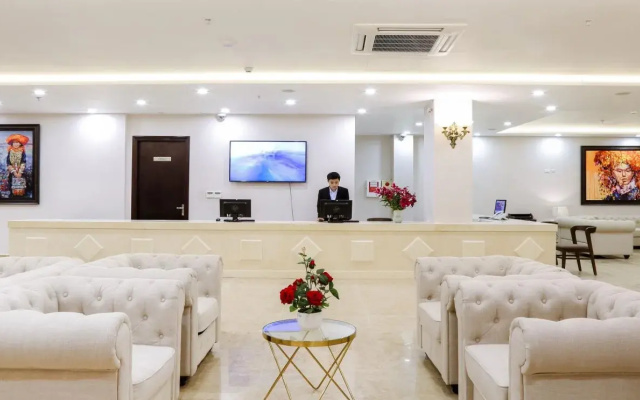 Azure Sapa Hotel