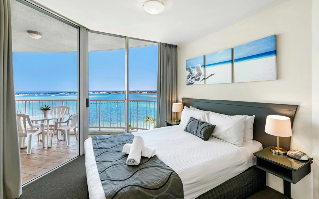 Crystal Bay on the Broadwater
