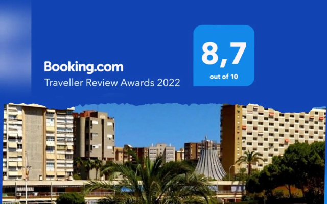 Playa de San Juan & Piscina y Parking