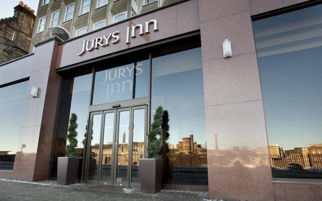 Отель Jurys Inn Edinburgh Великобритания, Эдинбург - 2 отзыва об отеле, цены и фото номеров - забронировать отель Jurys Inn Edinburgh онлайн вид на фасад