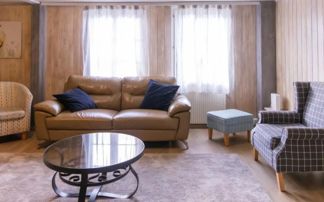 Lakeview Family Apartment