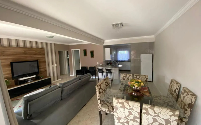 123 Apartamento espaçoso para família