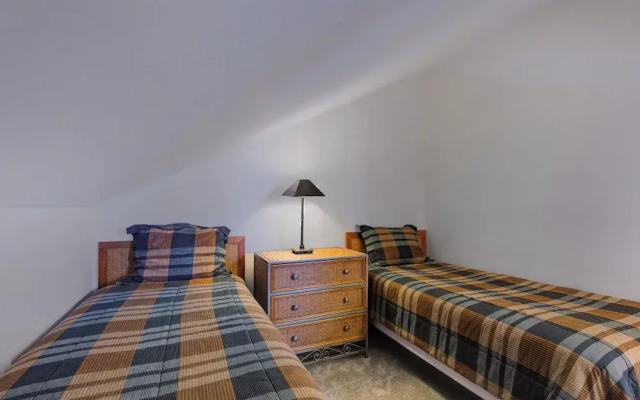 Red Pine Condos by Park City Vacations