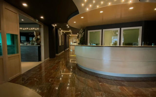 International Beach Hotel