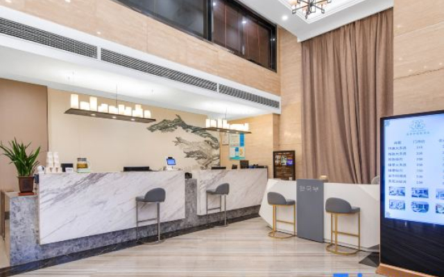 Pruis Restaurant & Hotel