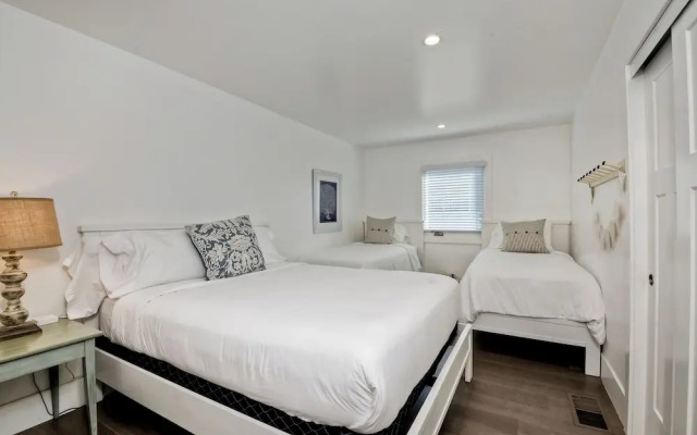 3636 Carlsbad Blvd - Lower