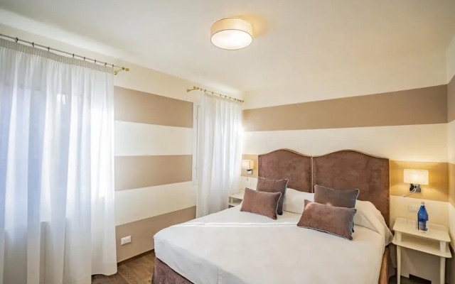 Lo Squero 3 Apartment With Balcony in Dorsoduro