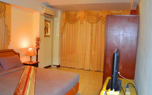 Silver Gold Garden Suvarnabhumi Airport Hotel