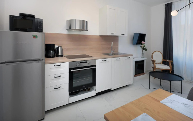 Apartments Luan
