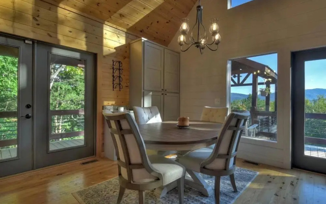 Chalet Blue Ridge in Blue Ridge