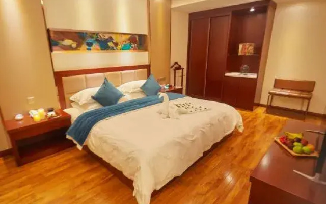 Zhaotong Development Building Hotel