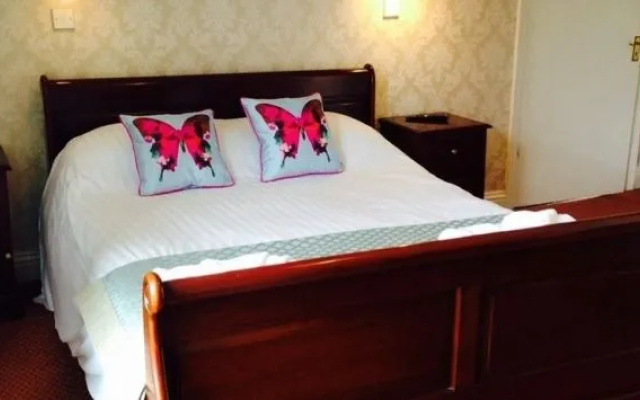 Helme Park Hall Hotel