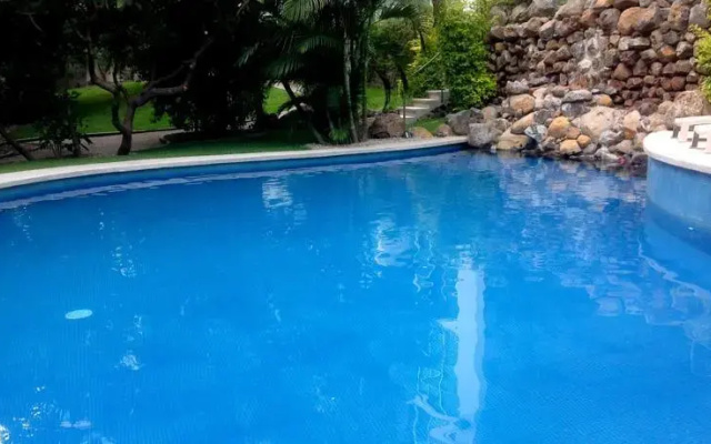 Triumph Tower 2 Loft - Las Quintas