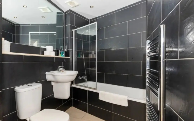 Radiant 2 Bedroom Apartment in East London