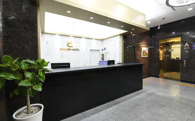 Gallery Hotel