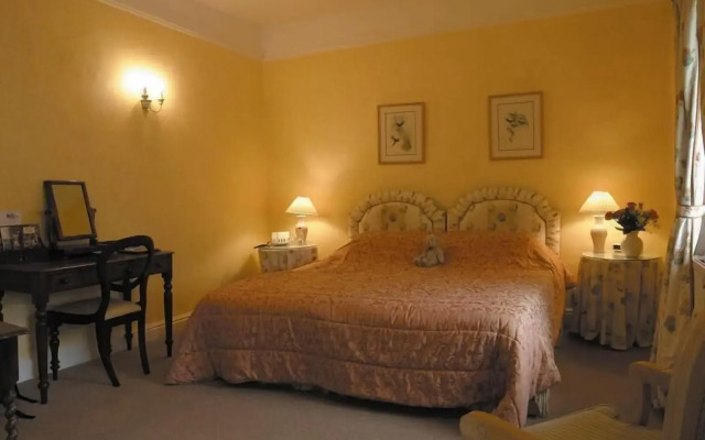 Worsley Arms Hotel