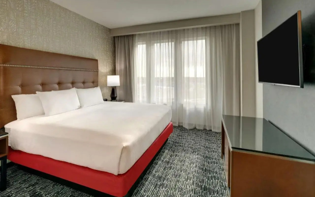 Drury Plaza Hotel Cincinnati Florence
