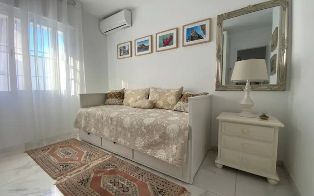 Villa With Pool, Walk to Beach, Restaurants, Shops