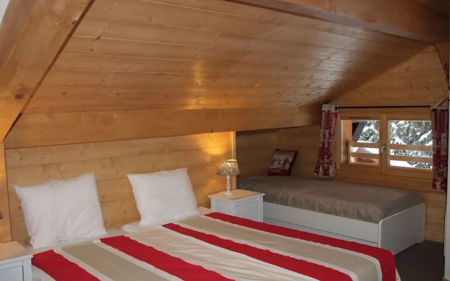 Sunny Chalet in Les Gets with Jacuzzi