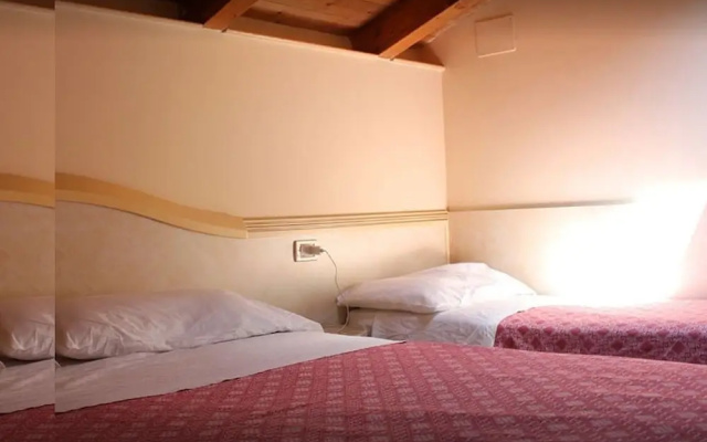 Hotel Astra