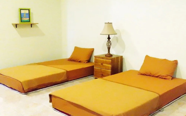 Besopok Hostel