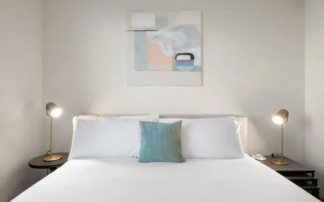 Arlington Upscale 2BD 2BA Apartment