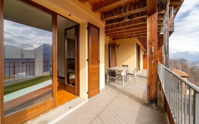 Willow Apartment with Lakeview