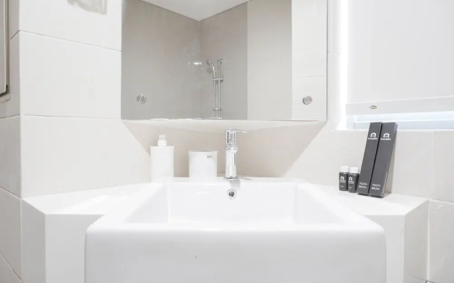 Nice And Comfort 2Br At Pejaten Park Apartment