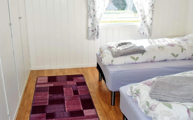 10 Person Holiday Home in Fjørtoft
