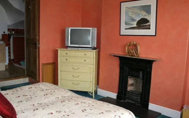 The Old Court - Guest House