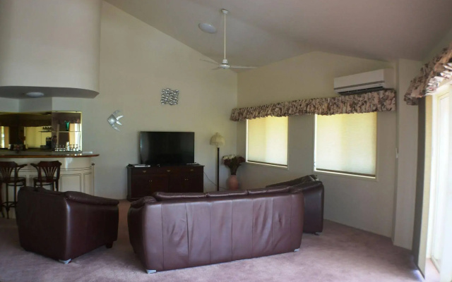 Charlton Apartments
