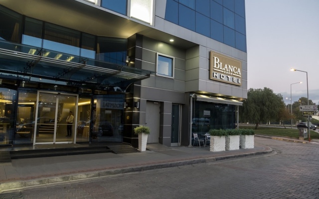 Blanca Hotel вид на фасад