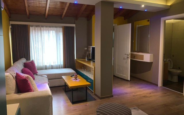 Guest House People