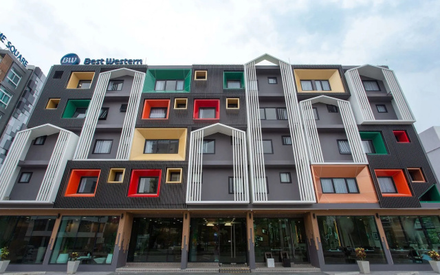 Prime Square Hotel