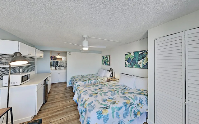 Hawaiian Monarch 2108 Condo by Redawning