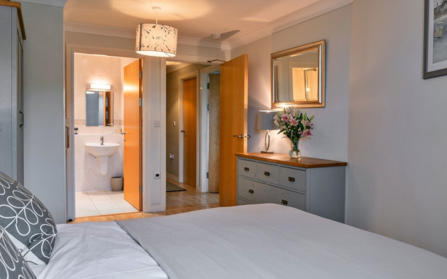 Apartment in Watergate Bay With Sea Views