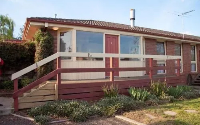 Yarra Glen Racecourse Apartments