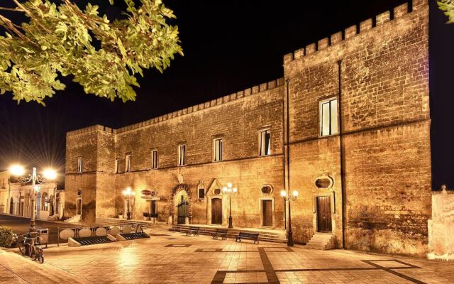 Отель Castello Conti Filo Resort Торре-Санта-Сузанна вид на фасад