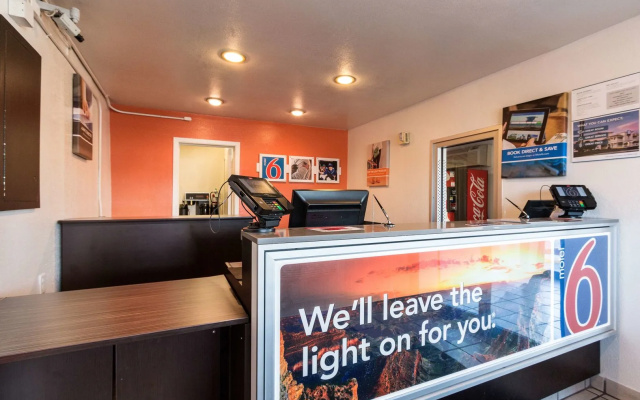 Motel 6 Austin, TX - Airport - South