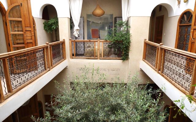 Отель Dar Nour El Houda Марокко, Марракеш - отзывы, цены и фото номеров - забронировать отель Dar Nour El Houda онлайн вид на фасад
