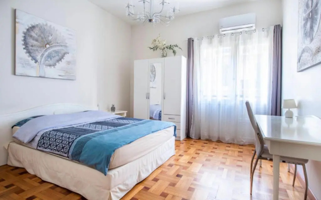 Notre Dame - Huge Sunny Modern 2br Flat - Terrace