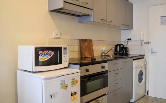 Cozy City Apt Central Location, Parks & More