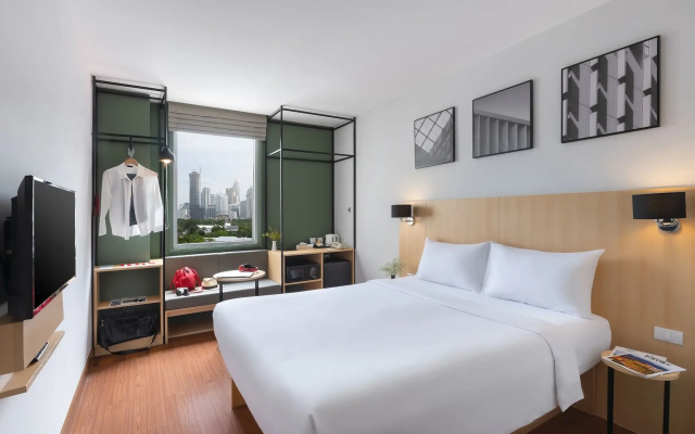 ibis Bangkok Sathorn
