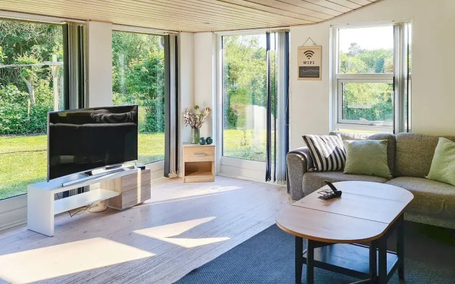 6 Person Holiday Home in Hals
