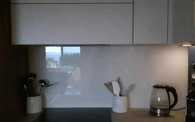 Neptune 5, top floor, sea view