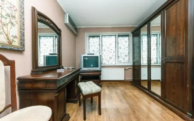 Apartment on Cheliabinska 19
