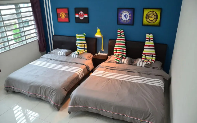 The Woodz Homestay - 2 Storey House